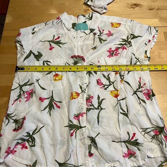 Piyama Women's Size S White Floral Button Front Pajamas Set Shirt Shorts - Picture 9 of 11